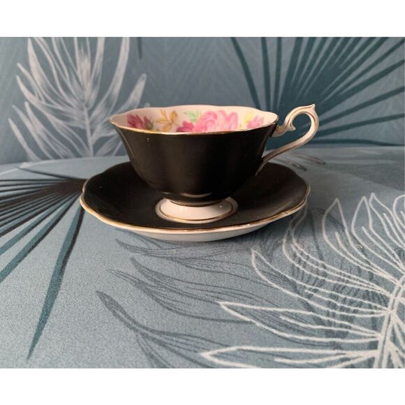 Robert Albert Vintage Bone China England Old English Rose matte black TEA SAUCER - Picture 1 of 5